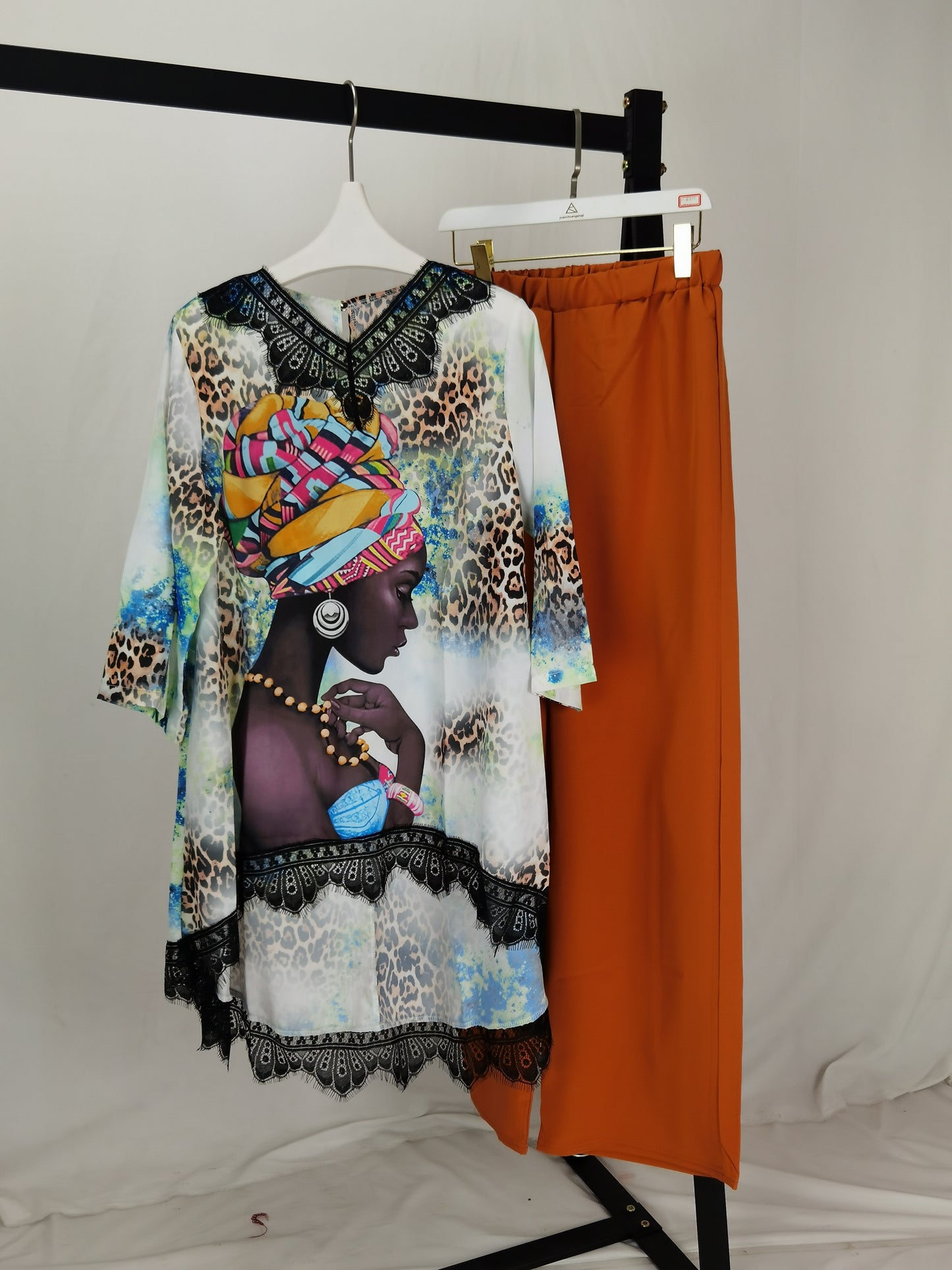 Afrikanische Neue Mode Spitze Kragen Anzug (Kleid und Hose) Übergroß Afrikanisch Für Dame