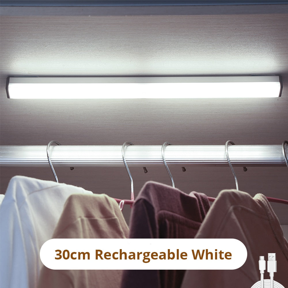 LED Nachtlicht mit Bewegungssensor, Drahtlose Nachtlampe Für Küche Neben Schlafzimmer Korridor Schrank Kleiderschrank Wandlampe Wohnkultur