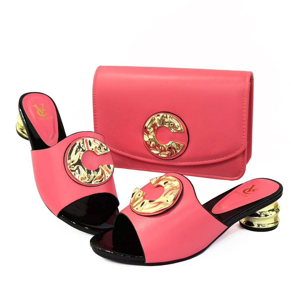 2023 neuestes italienisches Design Mode afrikanische Frauen, niedrige Ferse bequeme Schuhe und Taschen Set