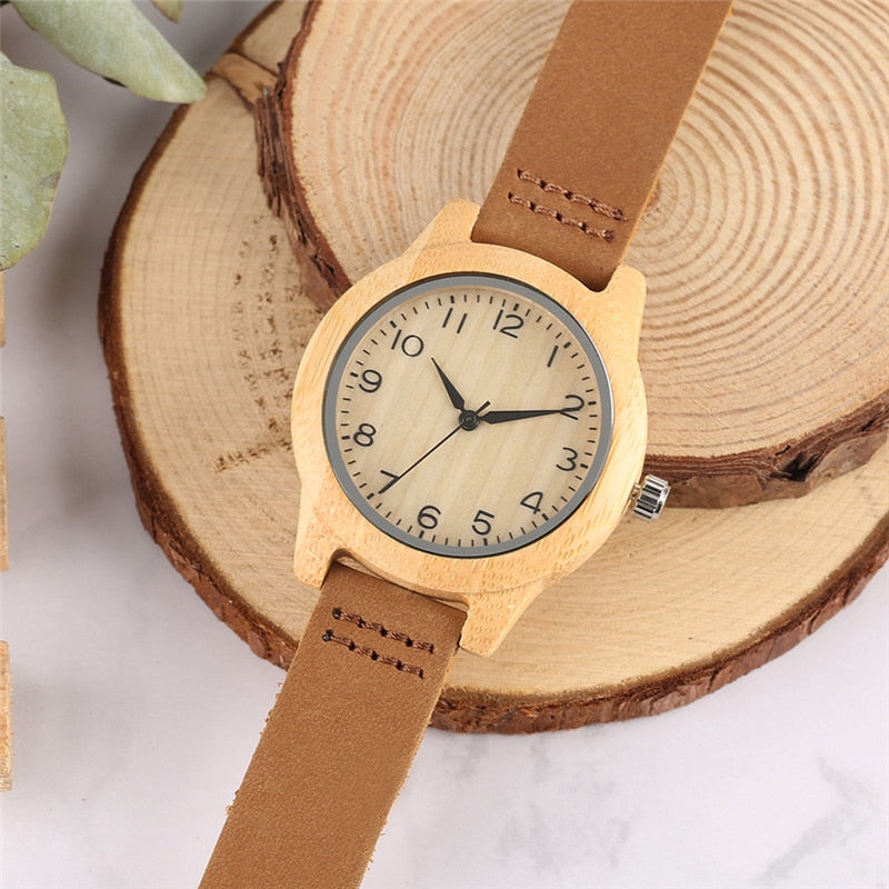 Neuer Stil Natur Bambus FrauenUhren, Kreative Arabische Ziffern Zifferblatt, Minimalistische Damenuhr, Lederband Holz Uhr Geschenk