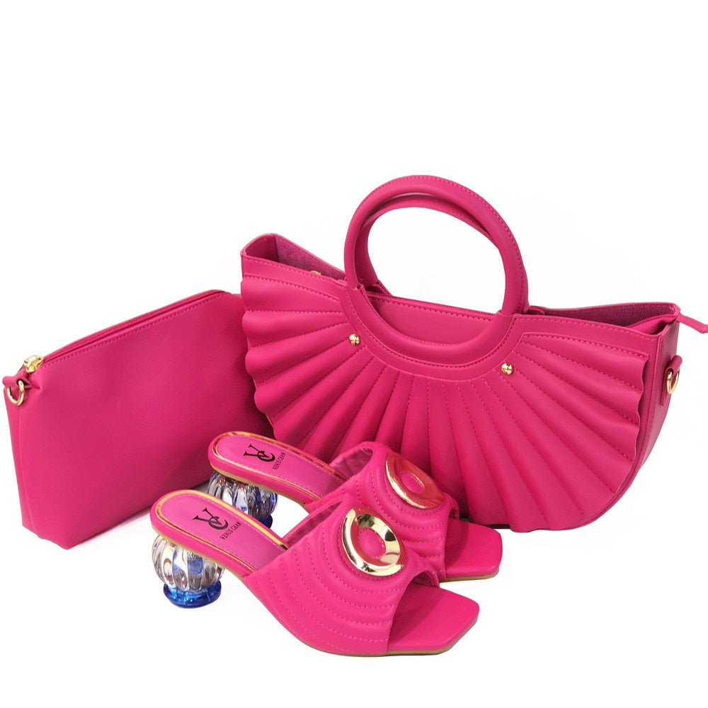 Mode Marken Hausschuhe für Damen Elegante Fersen, Sandalen und Taschen-Set
