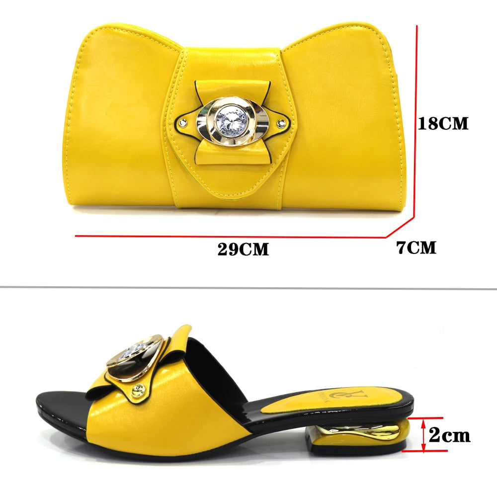2023 neuestes italienisches Design Mode afrikanische Frauen, niedrige Ferse bequeme Schuhe und Taschen Set
