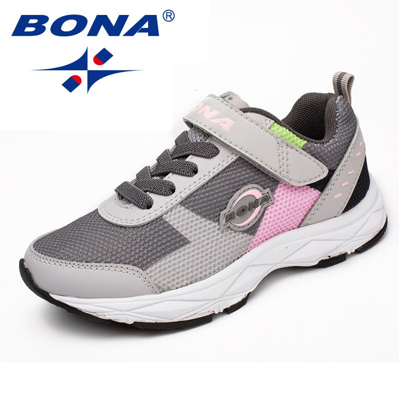 Rutschfeste Sport- und outdoor Schuhe für Mädchen und Junge