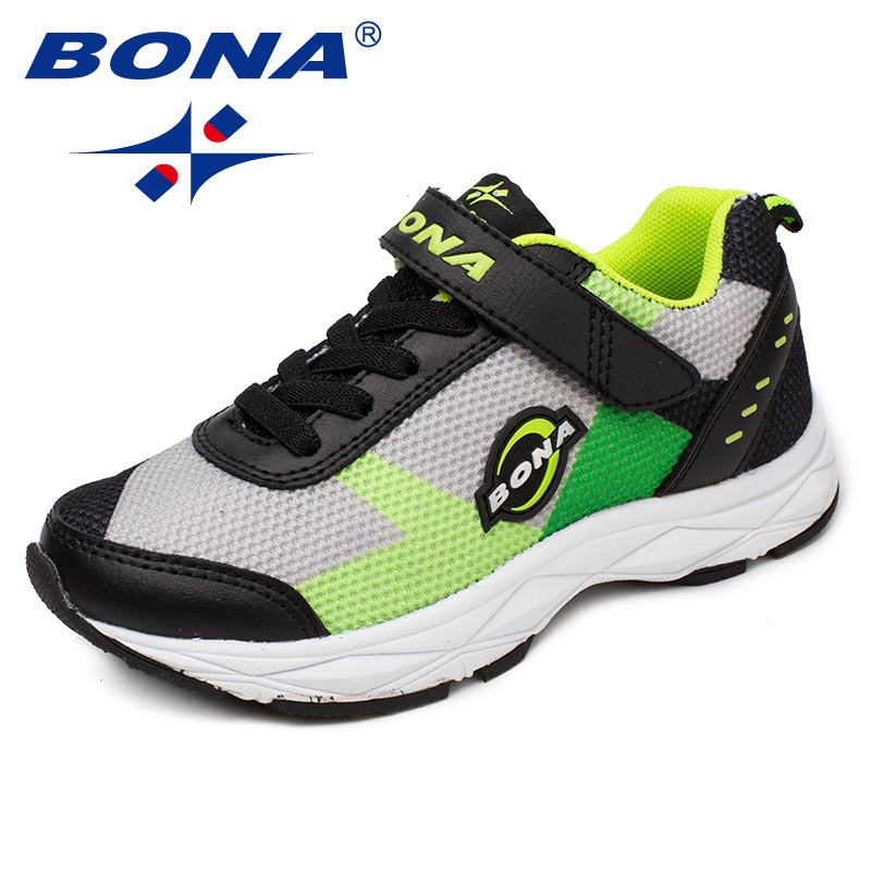Rutschfeste Sport- und outdoor Schuhe für Mädchen und Junge