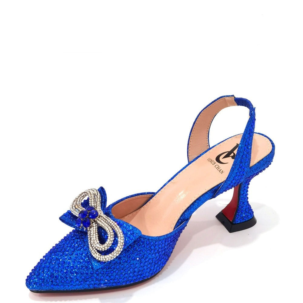 Damen-High-Heel-Spitzzehen-Sandalen, neuestes italienisches Design, Schuhe und Taschen-Set