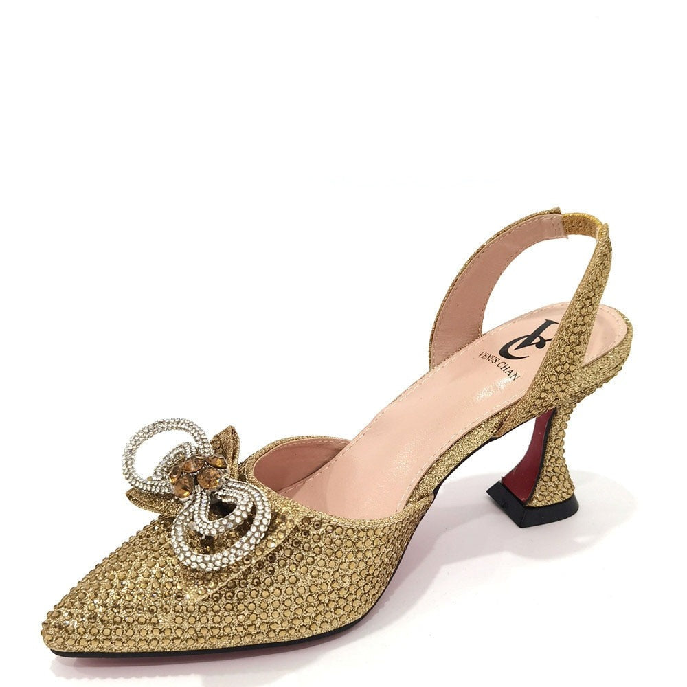 Damen-High-Heel-Spitzzehen-Sandalen, neuestes italienisches Design, Schuhe und Taschen-Set