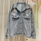 Rivet Wings Bestickte Damen Jeansjacke mit Metallquasten und Nieten