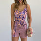 2023 Summer European and American Style, Neue V-Ausschnitt-Träger-Mode-Blattdruck-Streifen-Bodyshorts zum Binden