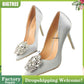 Reizvolle Hochzeits-Brautschuhe, Weisefeste Seiden-flache 10cm Schuhe hohe Absätze