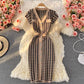 Elegante gestricktes Büro Damenkleid mit V-Ausschnitt