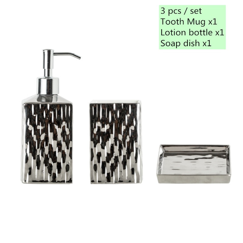 Vergoldeter Badezimmer-Accessoires-Set aus Keramik